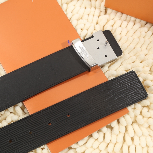 激安ルイヴィトンベルト着用イメージ